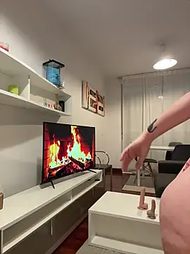 Snapshot of redheaddoll22 chatting on December 2, 8:19 am redheaddoll22 online show from December 2, 8:19 am