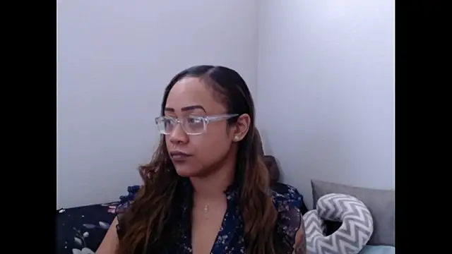 RylHoneyy online show from March 17, 4:32 pm