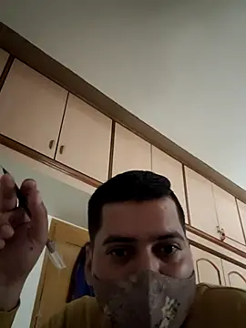 Snapshot of vansh1802 chatting on March 1, 6:35 am vansh1802 online show from March 1, 6:35 am