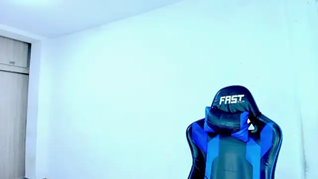 sophiax-x online show from March 25, 9:04 am