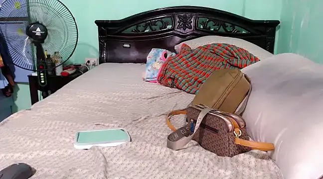 Snapshot of WantedSexslaves chatting on March 8, 2:55 am WantedSexslaves online show from March 8, 2:55 am