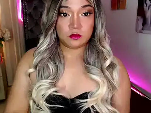 Snapshot of Urgirl_Ekang chatting on November 29, 9:18 pm Urgirl Ekang online show from November 29, 9:18 pm