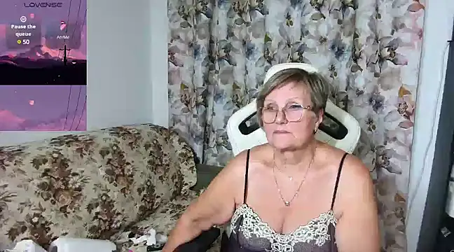 Selenna57 online show from December 4, 1:58 am