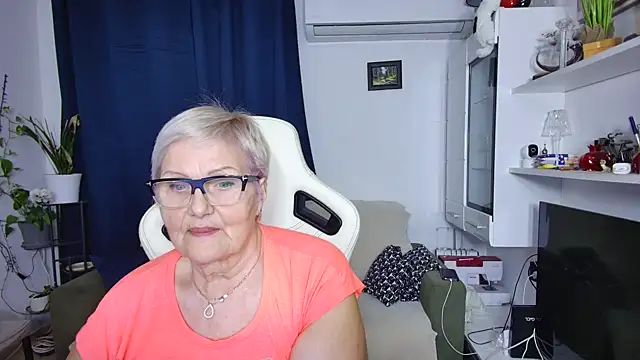 Selenna57 online show from April 7, 5:35 pm