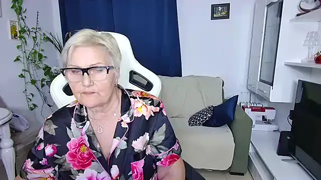 Selenna57 online show from April 13, 5:29 pm