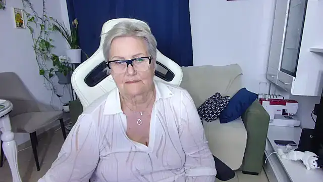 Selenna57 online show from April 15, 7:58 pm