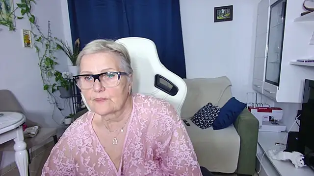 Selenna57 online show from April 16, 5:03 pm