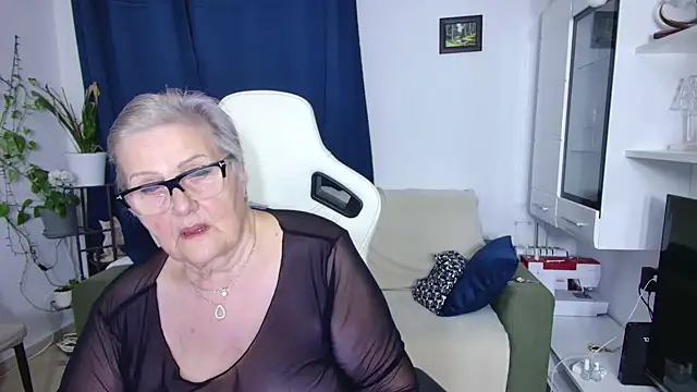 Selenna57 online show from April 18, 5:17 pm