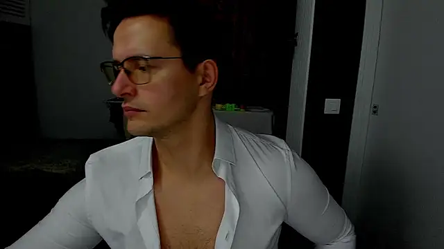 sexxymuscles4u online show from November 25, 9:31 am