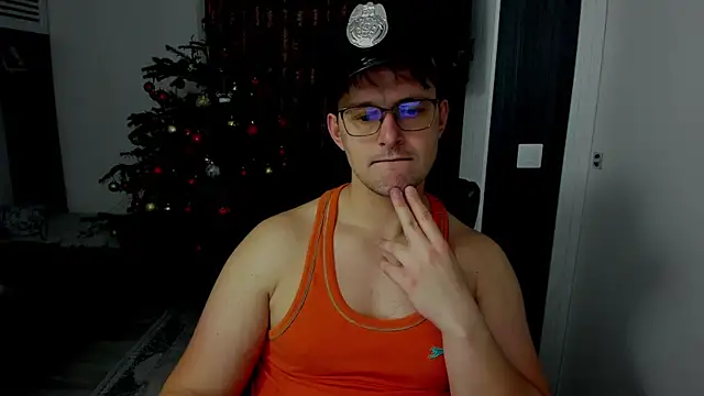 sexxymuscles4u online show from January 8, 1:35 pm