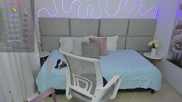 nashiira  online show from January 28, 7:10 pm