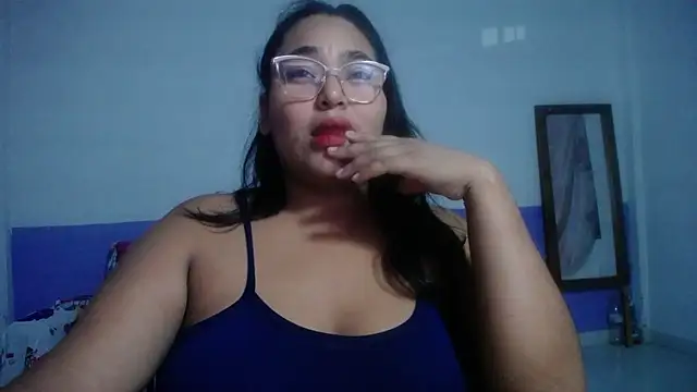 Snapshot of sirena_15 chatting on July 14, 5:23 am sirena 15 online show from July 14, 5:23 am