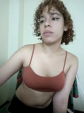 Snapshot of EmmaMelissa0521 chatting on December 5, 1:49 pm EmmaMelissa0521 online show from December 5, 1:49 pm