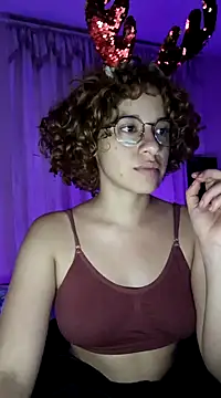 Snapshot of EmmaMelissa0521 chatting on December 21, 1:47 am EmmaMelissa0521 online show from December 21, 1:47 am