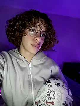 Snapshot of EmmaMelissa0521 chatting on December 27, 3:53 am EmmaMelissa0521 online show from December 27, 3:53 am