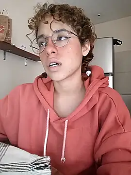 Snapshot of EmmaMelissa0521 chatting on December 29, 5:54 pm EmmaMelissa0521 online show from December 29, 5:54 pm