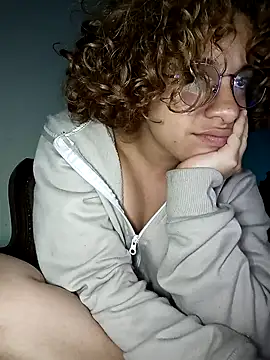 Snapshot of EmmaMelissa0521 chatting on January 6, 8:03 am EmmaMelissa0521 online show from January 6, 8:03 am