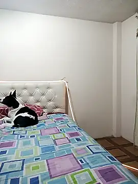 Snapshot of EmmaMelissa0521 chatting on January 19, 5:15 am EmmaMelissa0521 online show from January 19, 5:15 am