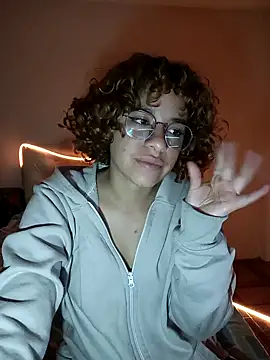 Snapshot of EmmaMelissa0521 chatting on January 27, 5:36 am EmmaMelissa0521 online show from January 27, 5:36 am