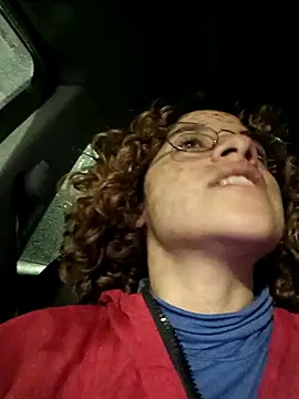 Snapshot of EmmaMelissa0521 chatting on February 16, 1:47 am EmmaMelissa0521 online show from February 16, 1:47 am