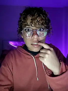 Snapshot of EmmaMelissa0521 chatting on March 12, 3:57 am EmmaMelissa0521 online show from March 12, 3:57 am