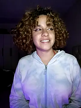 Snapshot of EmmaMelissa0521 chatting on March 19, 11:57 pm EmmaMelissa0521 online show from March 19, 11:57 pm