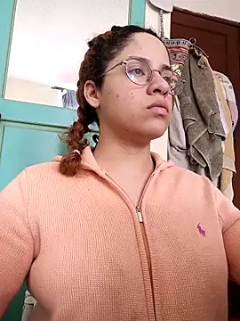 Snapshot of EmmaMelissa0521 chatting on September 22, 6:43 pm EmmaMelissa0521 online show from September 22, 6:43 pm