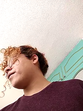 Snapshot of EmmaMelissa0521 chatting on October 8, 8:06 pm EmmaMelissa0521 online show from October 8, 8:06 pm