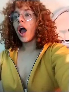 Snapshot of EmmaMelissa0521 chatting on October 30, 4:47 am EmmaMelissa0521 online show from October 30, 4:47 am