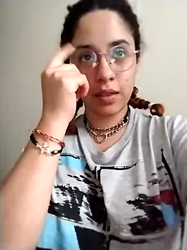 Snapshot of EmmaMelissa0521 chatting on November 1, 10:23 pm EmmaMelissa0521 online show from November 1, 10:23 pm