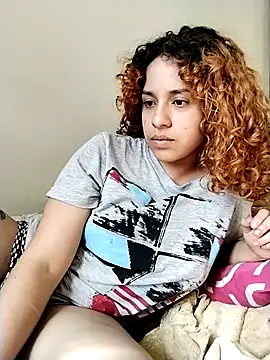 Snapshot of EmmaMelissa0521 chatting on December 13, 7:53 pm EmmaMelissa0521 online show from December 13, 7:53 pm