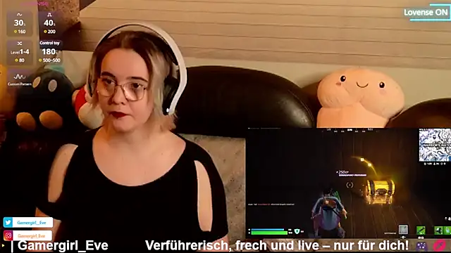 Snapshot of GamerGirl_Eve chatting on January 7, 7:17 pm GamerGirl Eve online show from January 7, 7:17 pm