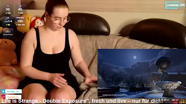 Snapshot of GamerGirl_Eve chatting on January 30, 7:15 pm GamerGirl Eve online show from January 30, 7:15 pm