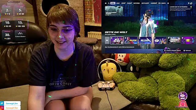 Snapshot of GamerGirl_Eve chatting on October 2, 6:15 pm GamerGirl Eve online show from October 2, 6:15 pm