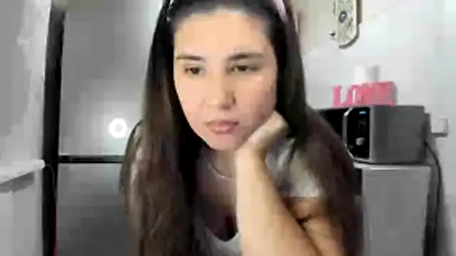 MiaMarrone online show from November 29, 4:43 pm