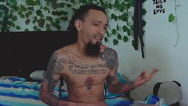 Snapshot of caribbeanlover1 chatting on October 3, 11:51 am caribbeanlover1 online show from October 3, 11:51 am