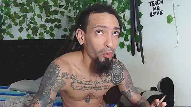 Snapshot of caribbeanlover1 chatting on October 15, 12:05 pm caribbeanlover1 online show from October 15, 12:05 pm