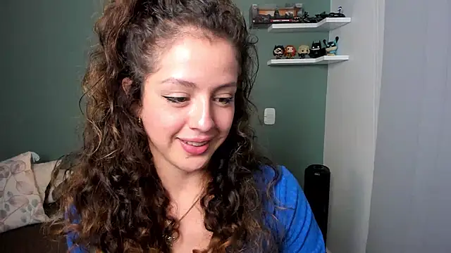 Cassandra Caiin online show from December 10, 9:43 pm