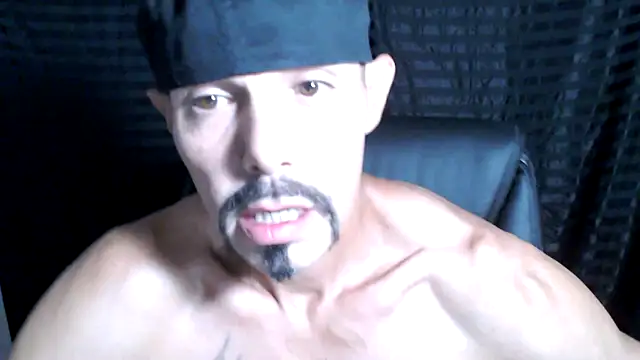 ThickD2C online show from March 22, 10:37 pm