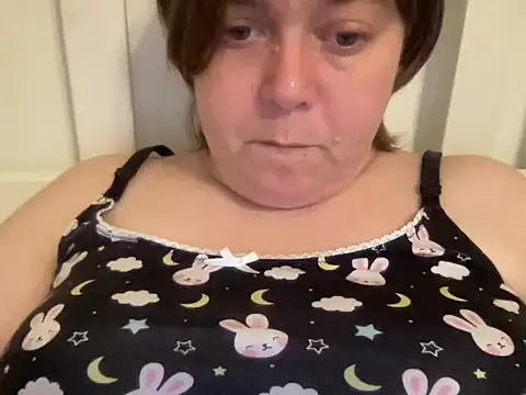 Snapshot of ParisNova chatting on December 31, 11:49 pm ParisNova online show from December 31, 11:49 pm