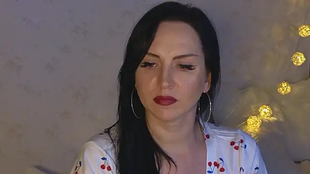 lily conor online show from December 3, 3:00 pm