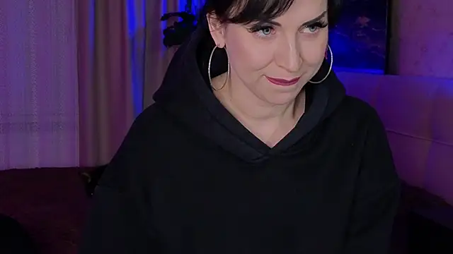 lily conor online show from November 10, 4:17 pm