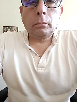 chicoguapo8 online show from March 7, 8:39 pm