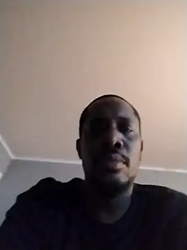 Snapshot of Makeyoucumallover chatting on November 18, 8:19 am Makeyoucumallover online show from November 18, 8:19 am