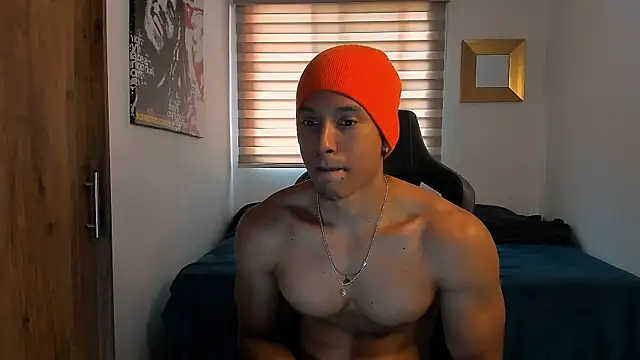 Liam V online show from December 15, 2:05 pm