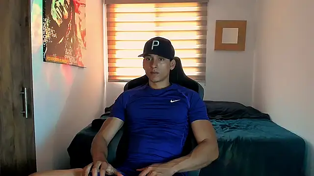 Liam V online show from January 8, 3:39 pm