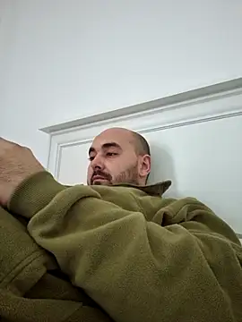 Snapshot of Niroolf chatting on December 21, 11:28 am Niroolf online show from December 21, 11:28 am