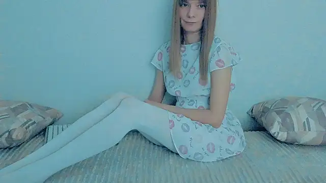 Snapshot of YourCaramel chatting on November 3, 3:41 am YourCaramel online show from November 3, 3:41 am