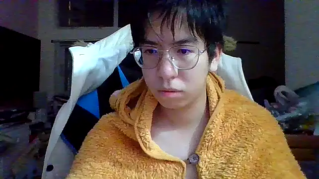 Snapshot of charlie_xdd chatting on January 1, 11:27 am charlie xdd online show from January 1, 11:27 am