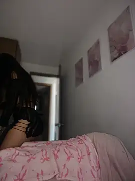 DulceLenns online show from March 26, 8:36 pm